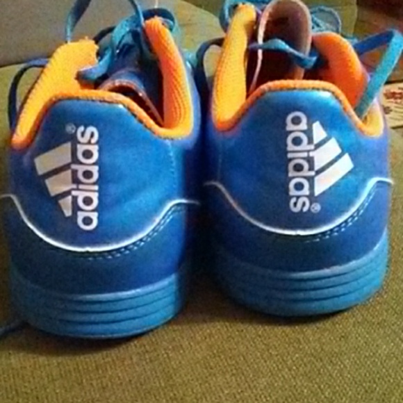 Youth Adidas Sneakers - Picture 2 of 3